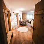 Midera Kreuzjoch Mit Sauna شقة ميدرز